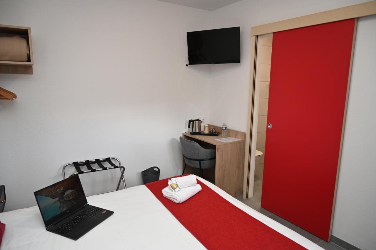 Cit'hotel Les Eleis Hotel